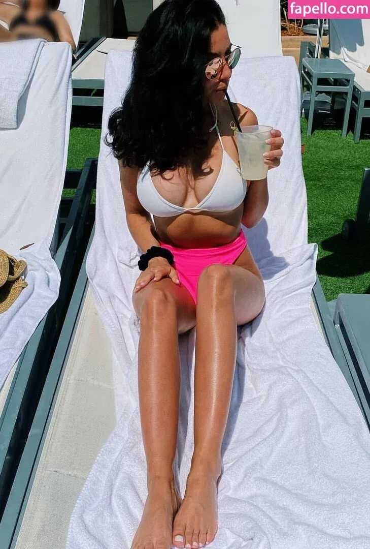 Sara Pre Onlyfans Photo Gallery 