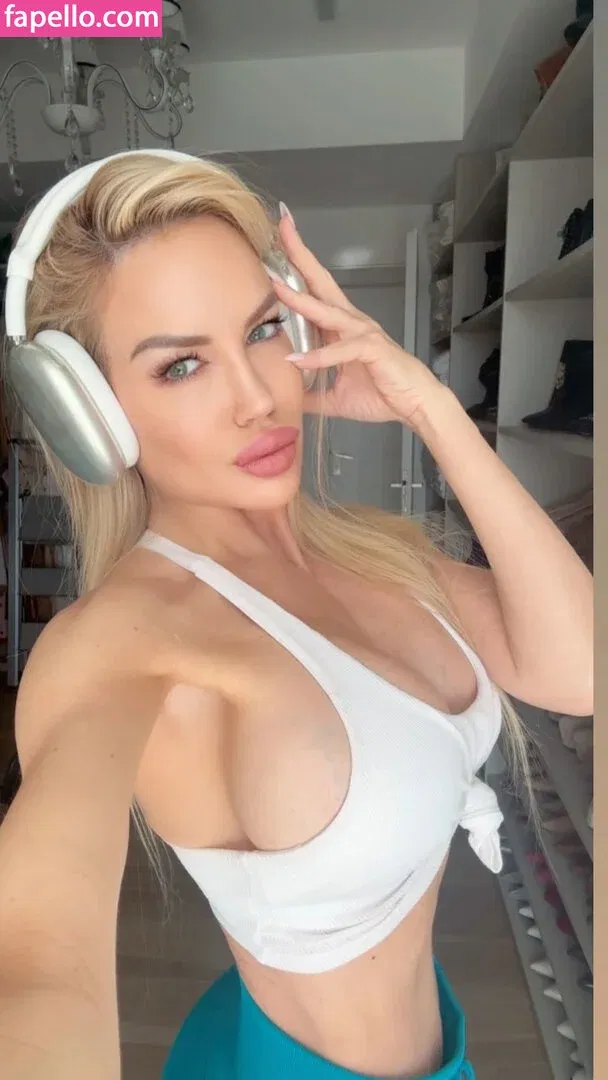 Luciana Salazar Onlyfans Photo Gallery 