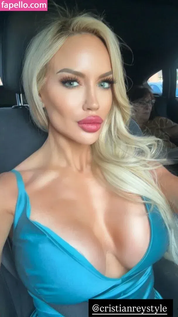 Luciana Salazar Onlyfans Photo Gallery 