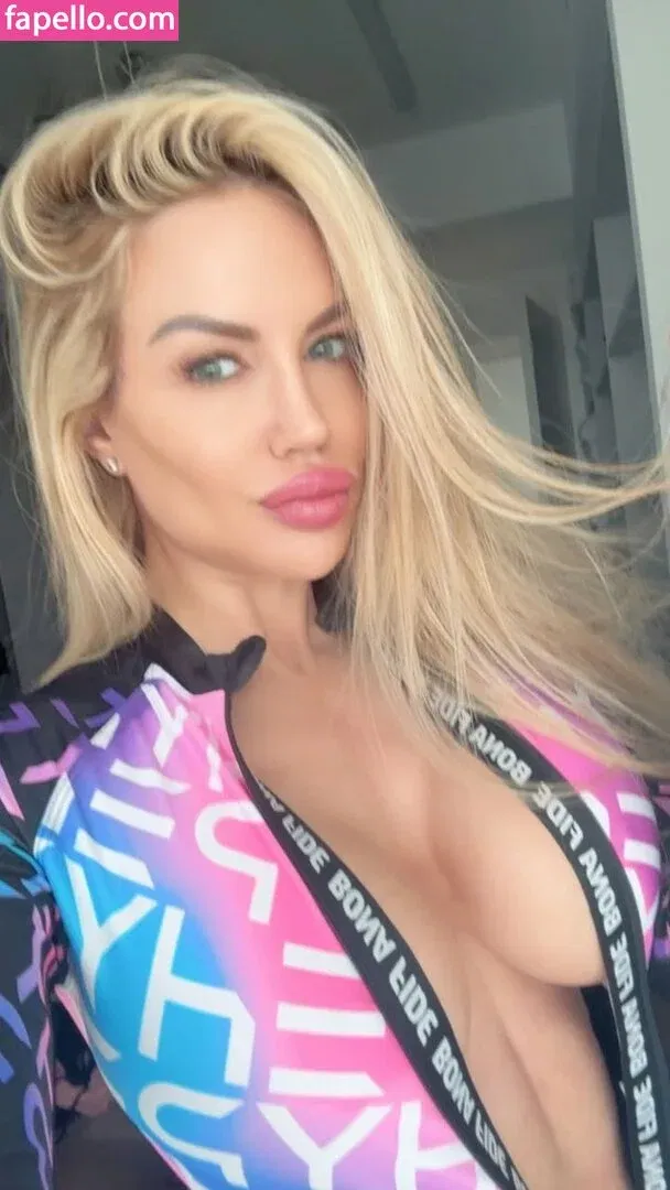 Luciana Salazar Onlyfans Photo Gallery 