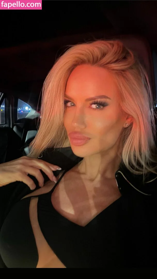 Luciana Salazar Onlyfans Photo Gallery 