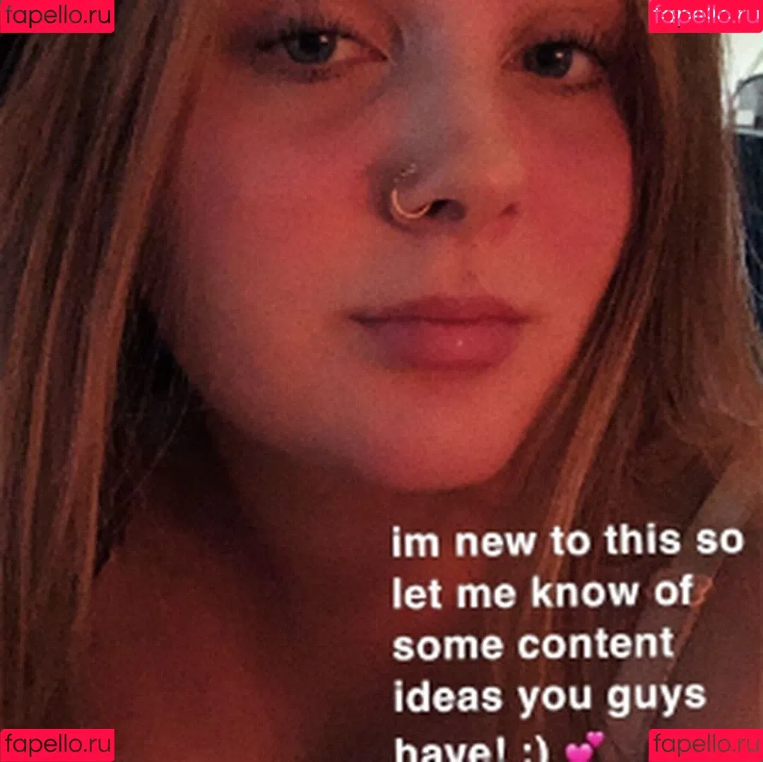 Alyssaholmes6969 Onlyfans Photo Gallery 