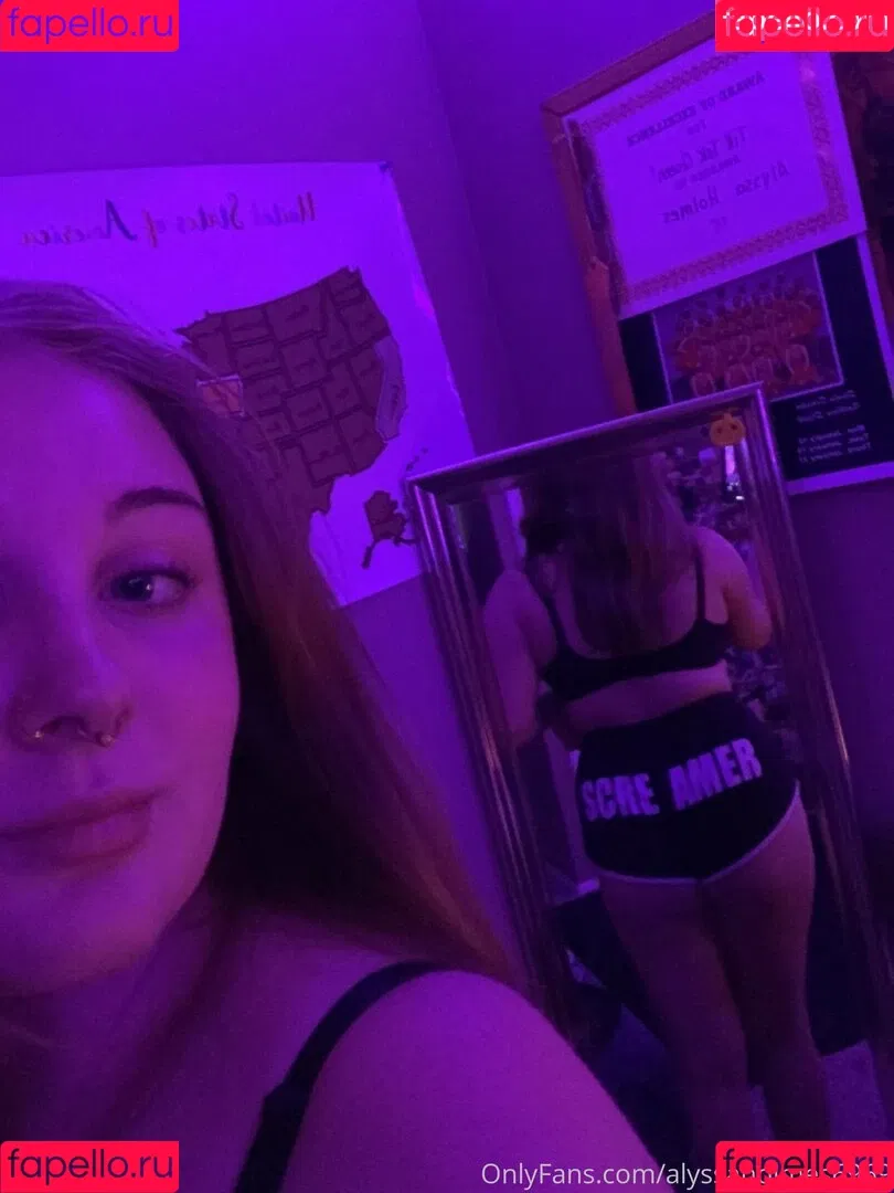 Alyssaholmes6969 Onlyfans Photo Gallery 