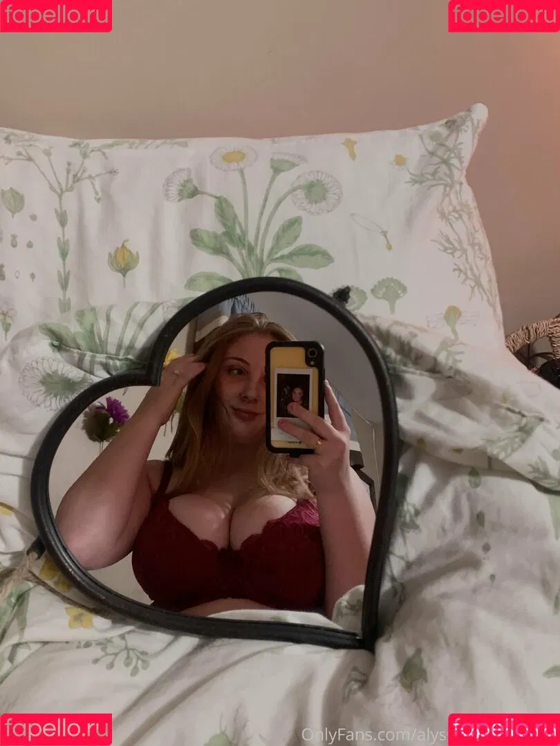 Alyssaholmes6969 Onlyfans Photo Gallery 