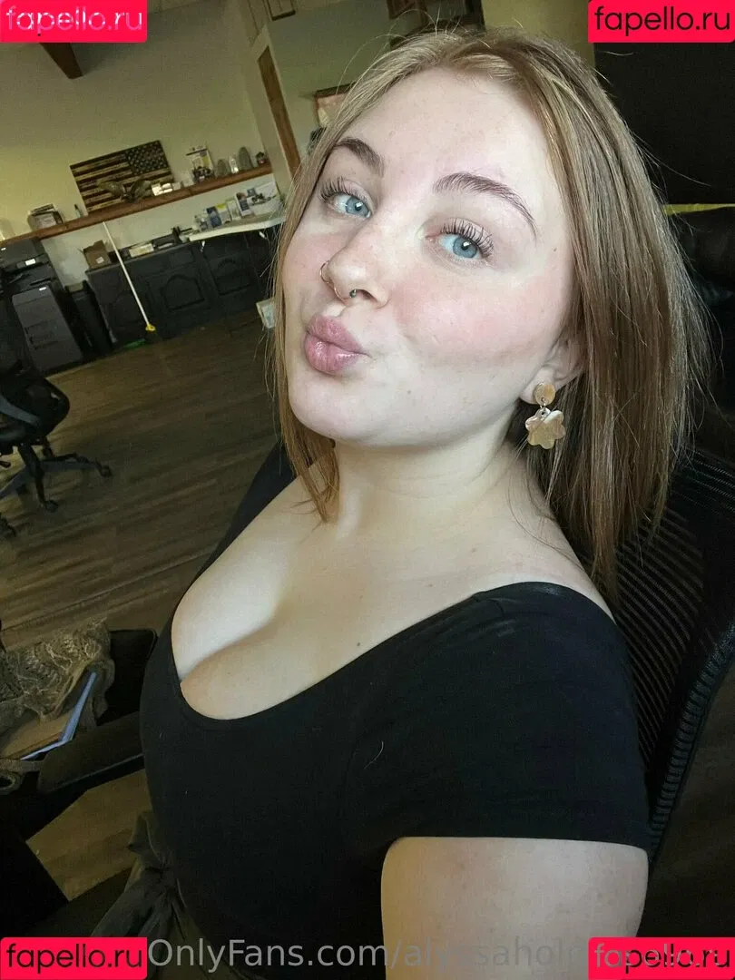 Alyssaholmes6969 Onlyfans Photo Gallery 