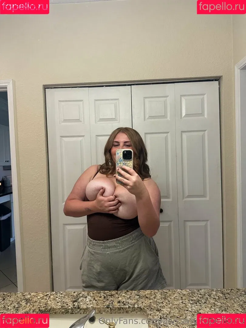 Alyssaholmes6969 Onlyfans Photo Gallery 
