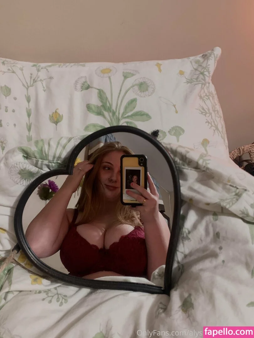 Alyssaholmes6969 Onlyfans Photo Gallery 