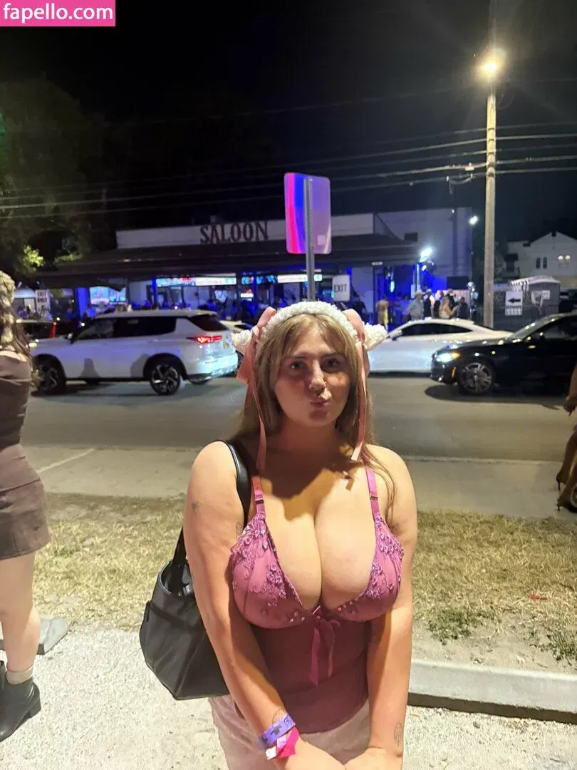 Alyssaholmes6969 Onlyfans Photo Gallery 