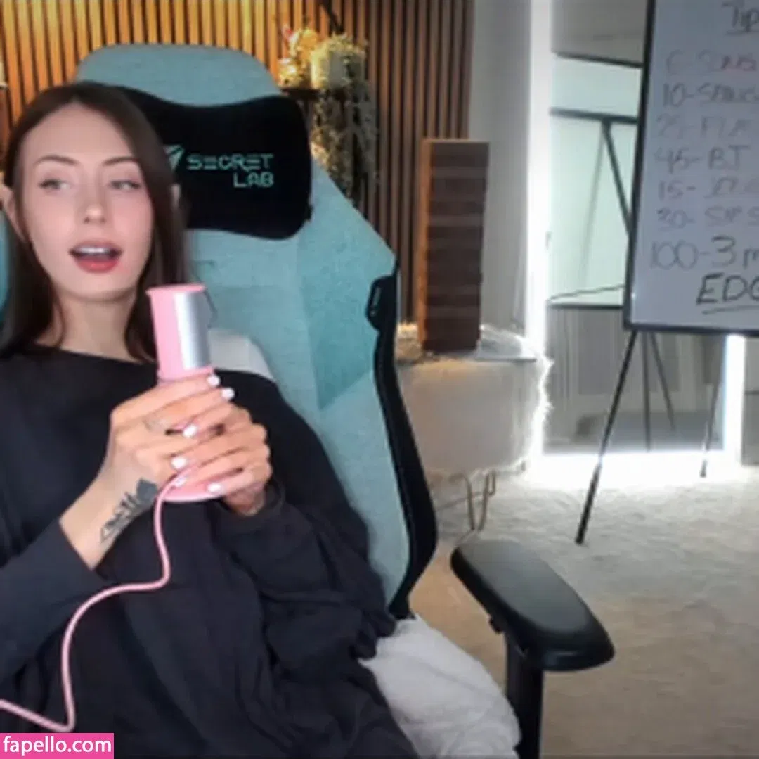 Elise Laurenne Onlyfans Photo Gallery 