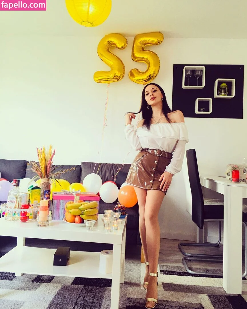 Nino Kikacheishvili Onlyfans Photo Gallery 