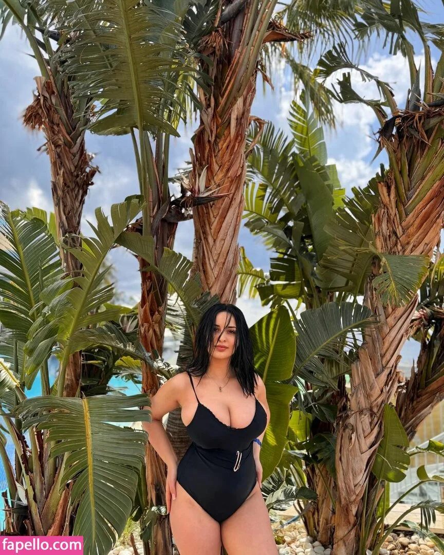 Nino Kikacheishvili Onlyfans Photo Gallery 