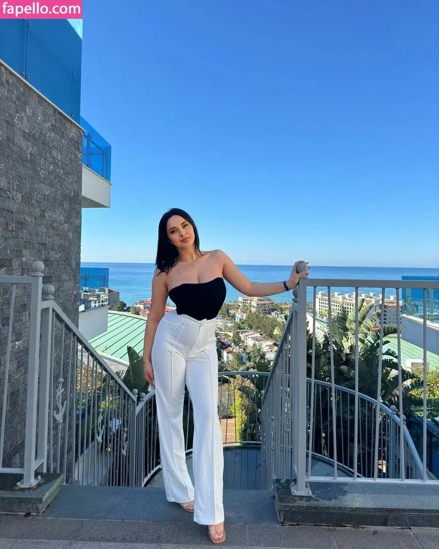 Nino Kikacheishvili Onlyfans Photo Gallery 