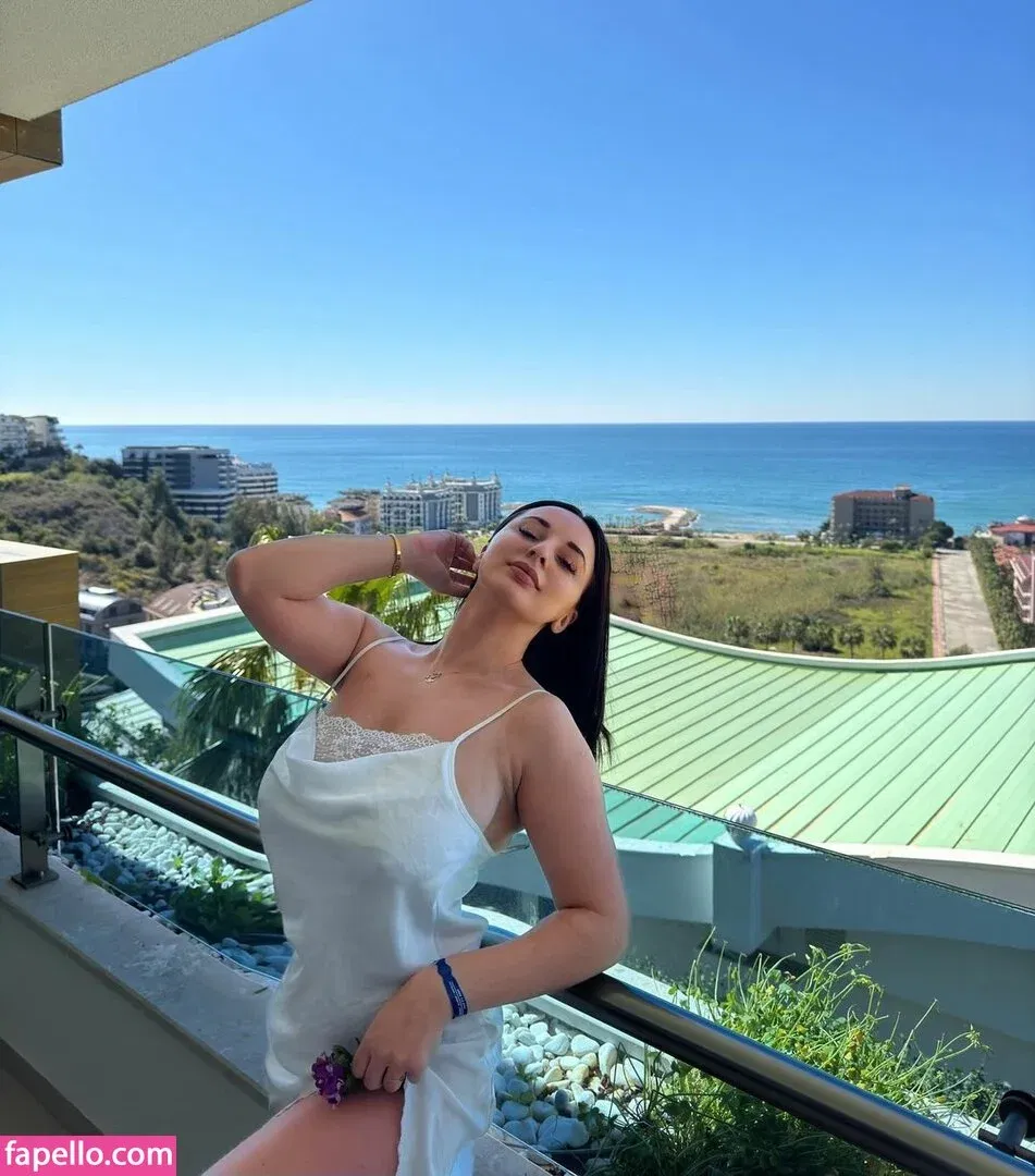 Nino Kikacheishvili Onlyfans Photo Gallery 