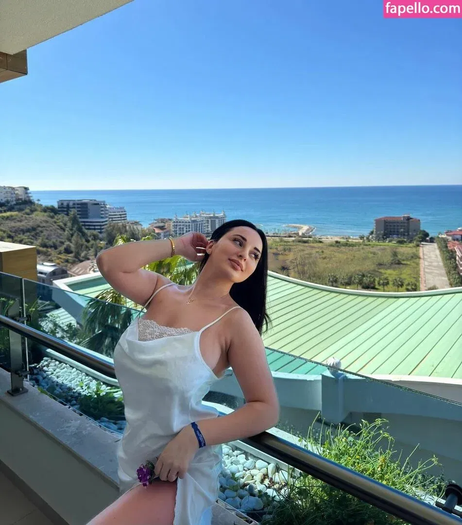 Nino Kikacheishvili Onlyfans Photo Gallery 