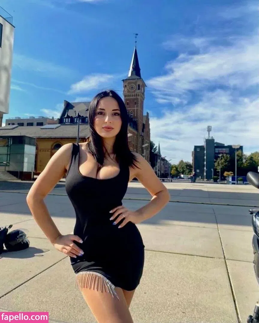 Nino Kikacheishvili Onlyfans Photo Gallery 