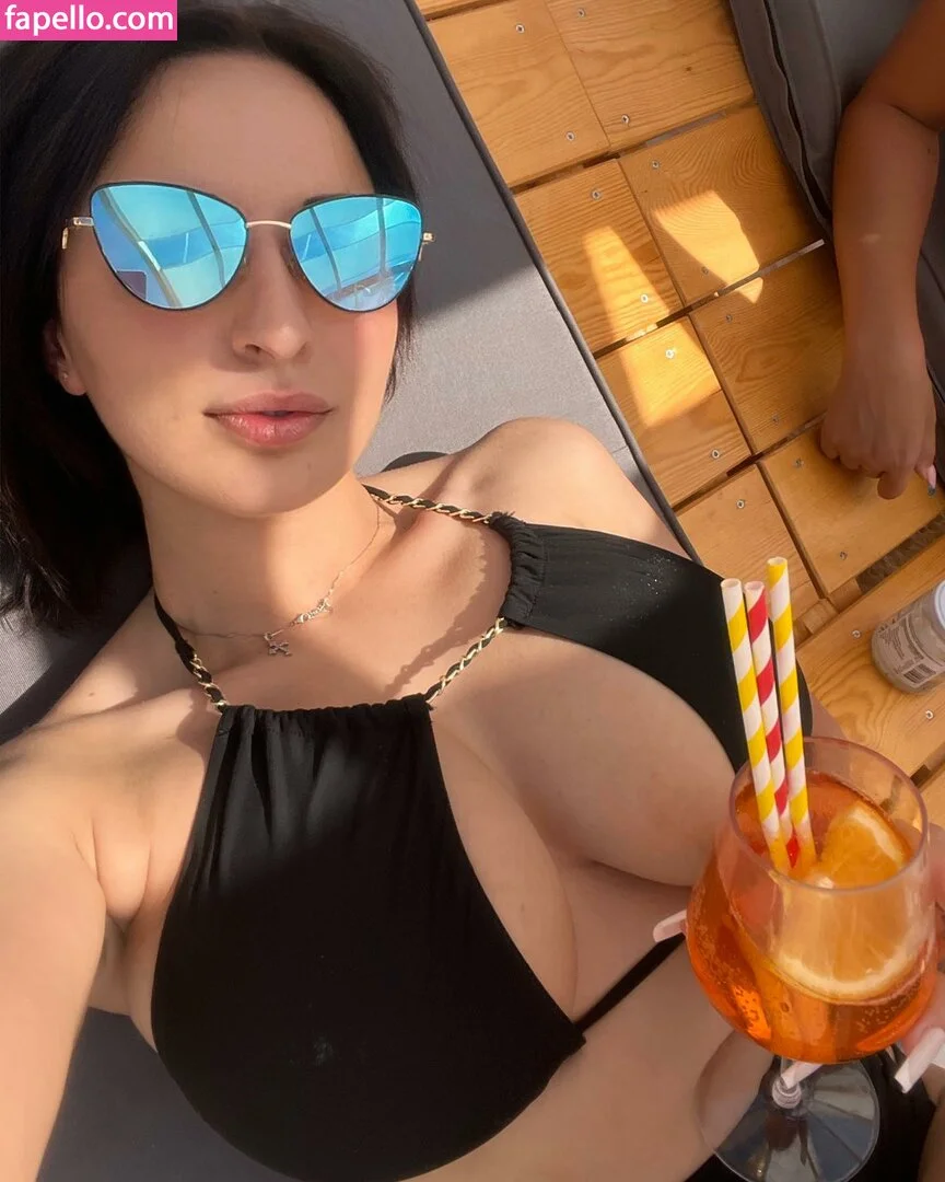 Nino Kikacheishvili Onlyfans Photo Gallery 