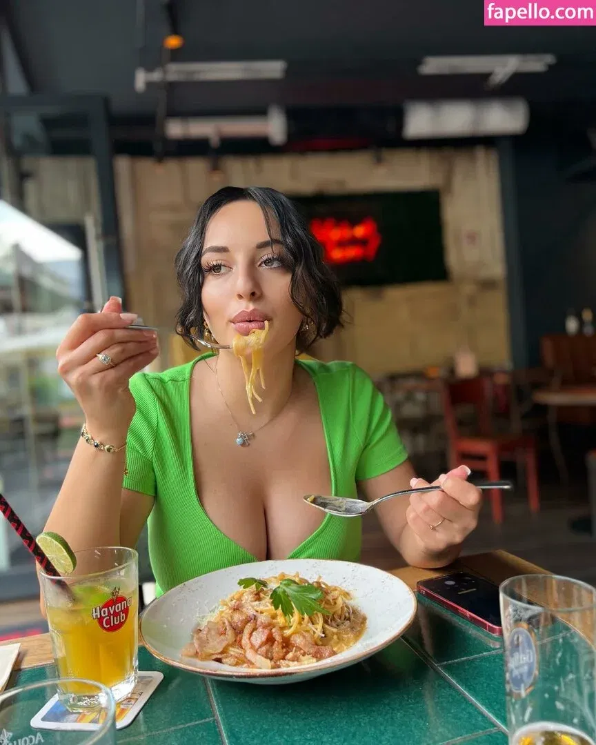 Nino Kikacheishvili Onlyfans Photo Gallery 