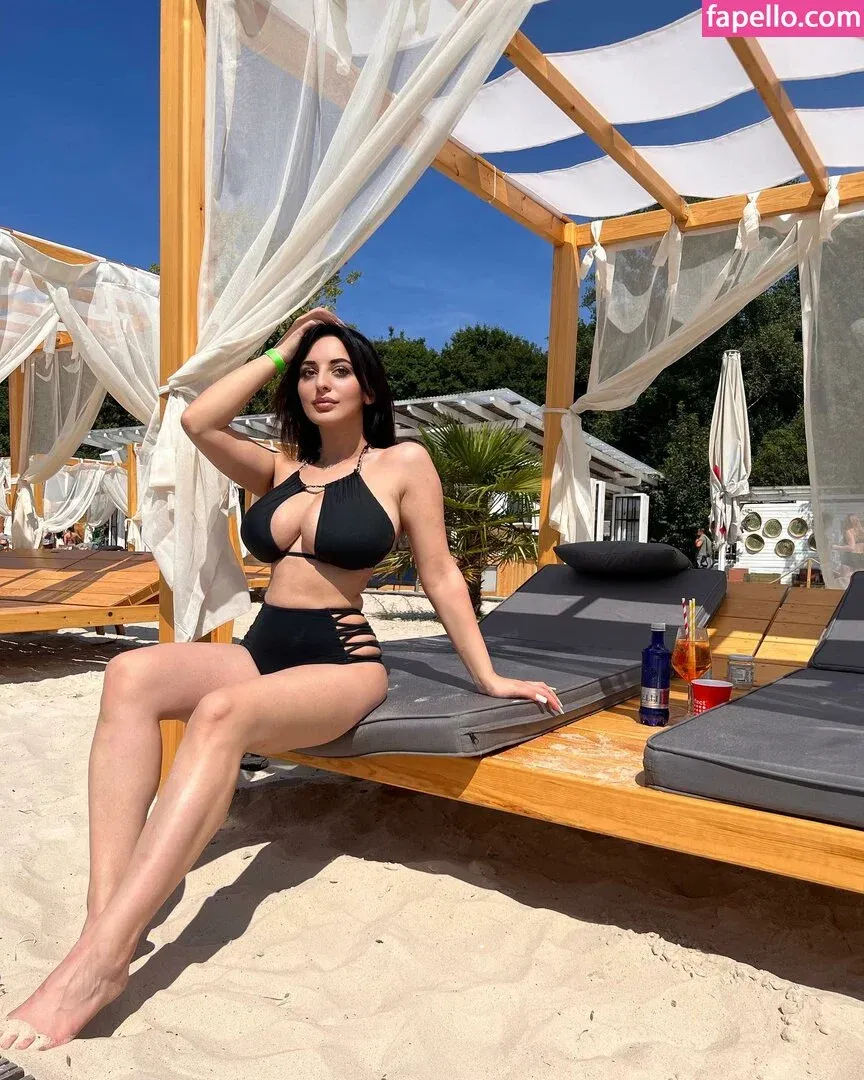 Nino Kikacheishvili Onlyfans Photo Gallery 