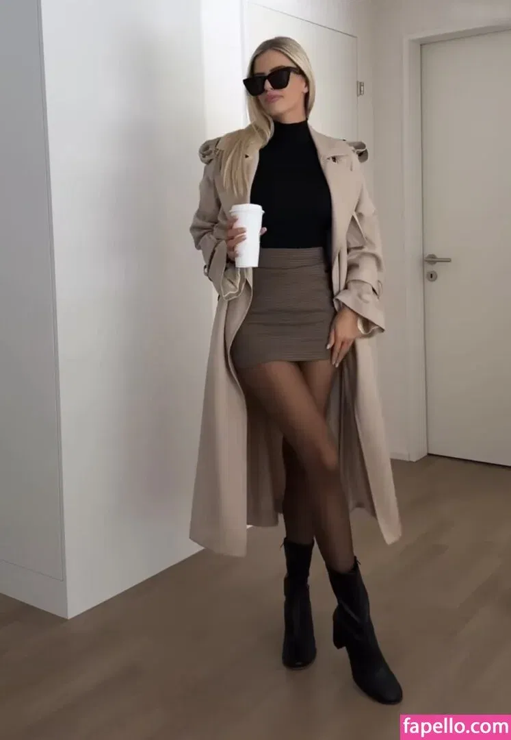 Sophia Schönherr Onlyfans Photo Gallery 