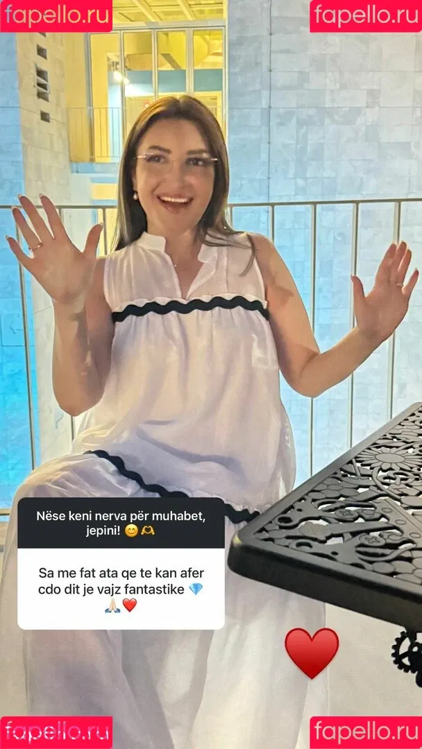 Fiori Dardha Onlyfans Photo Gallery 