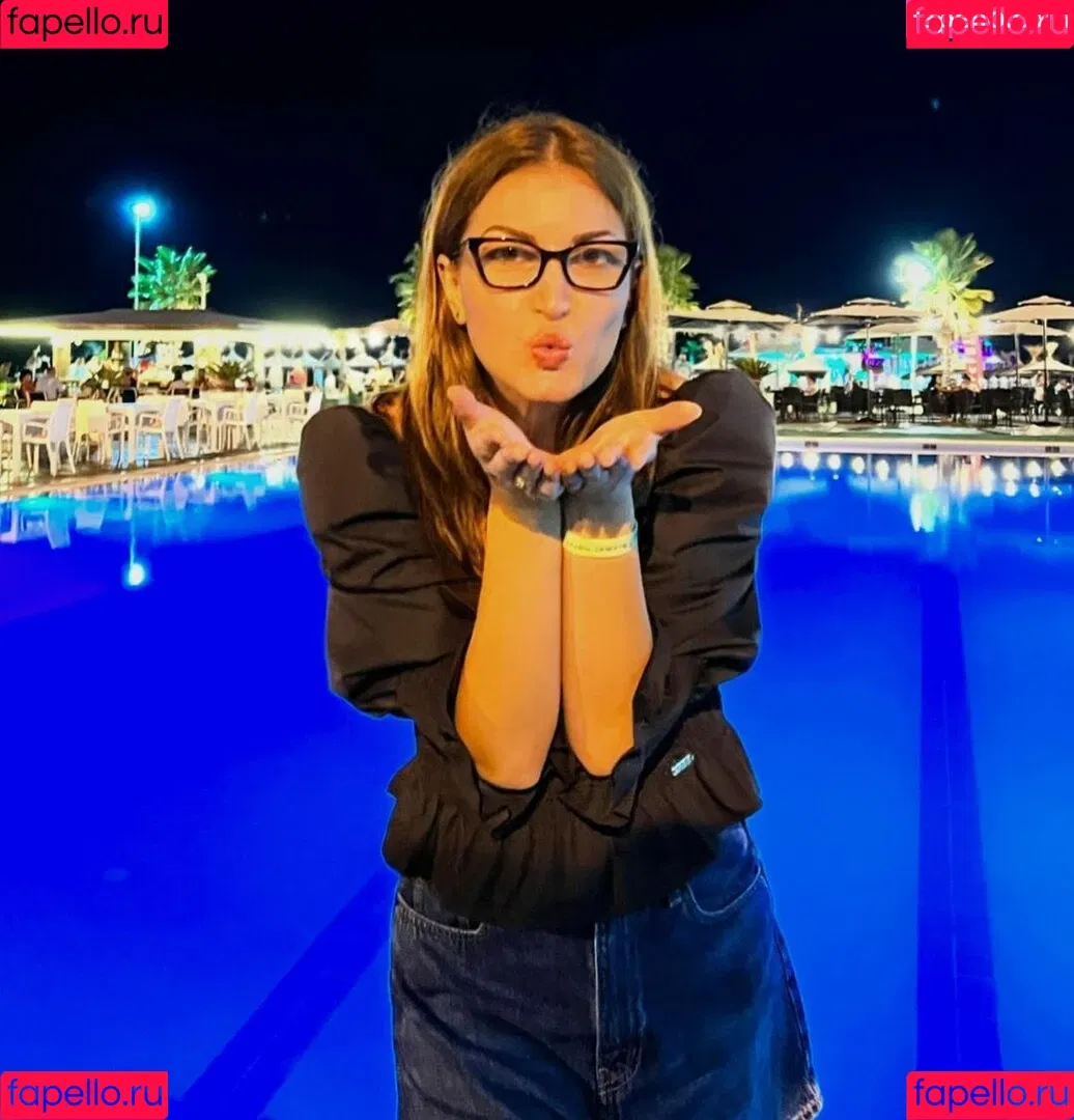 Fiori Dardha Onlyfans Photo Gallery 