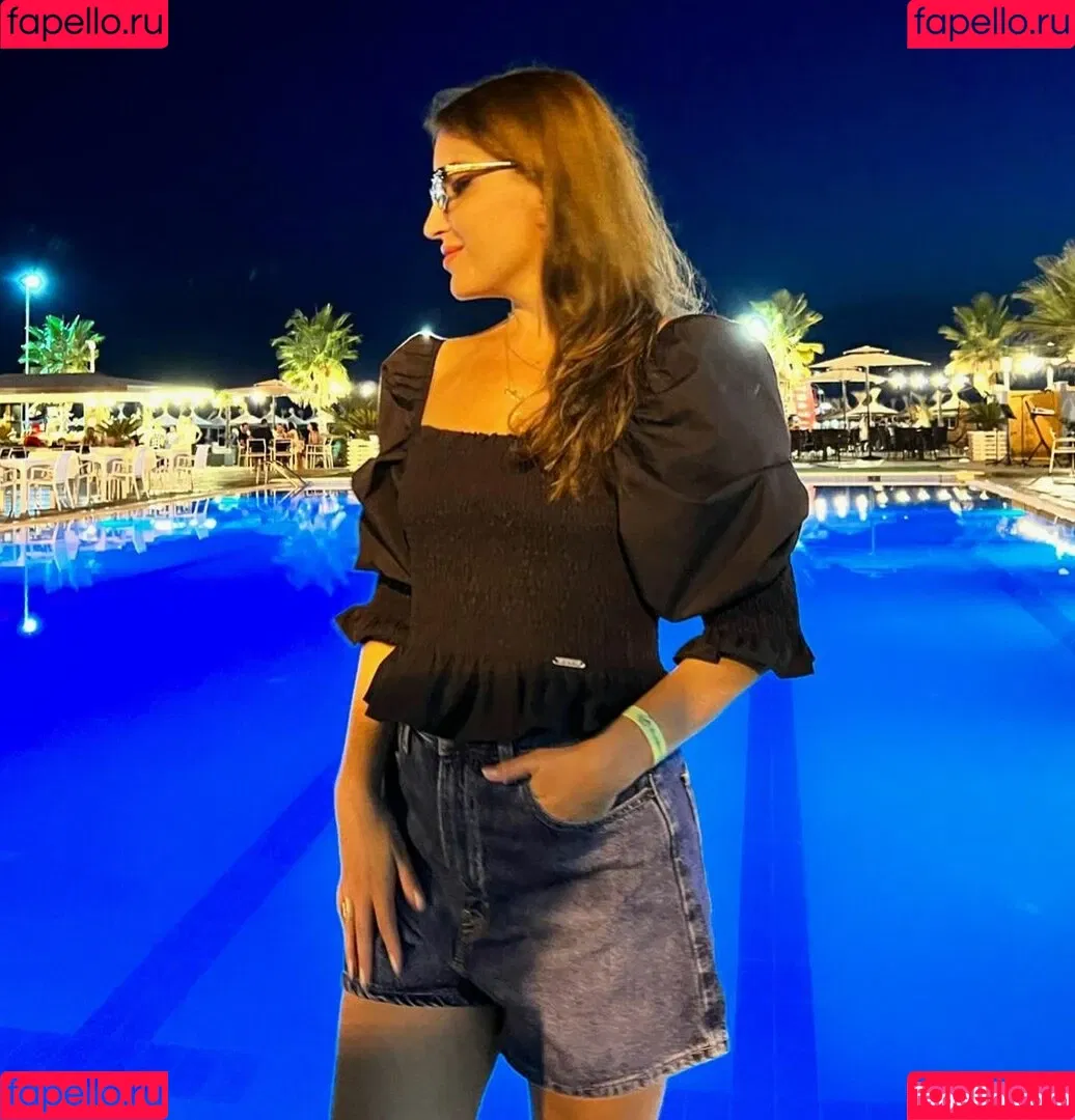 Fiori Dardha Onlyfans Photo Gallery 