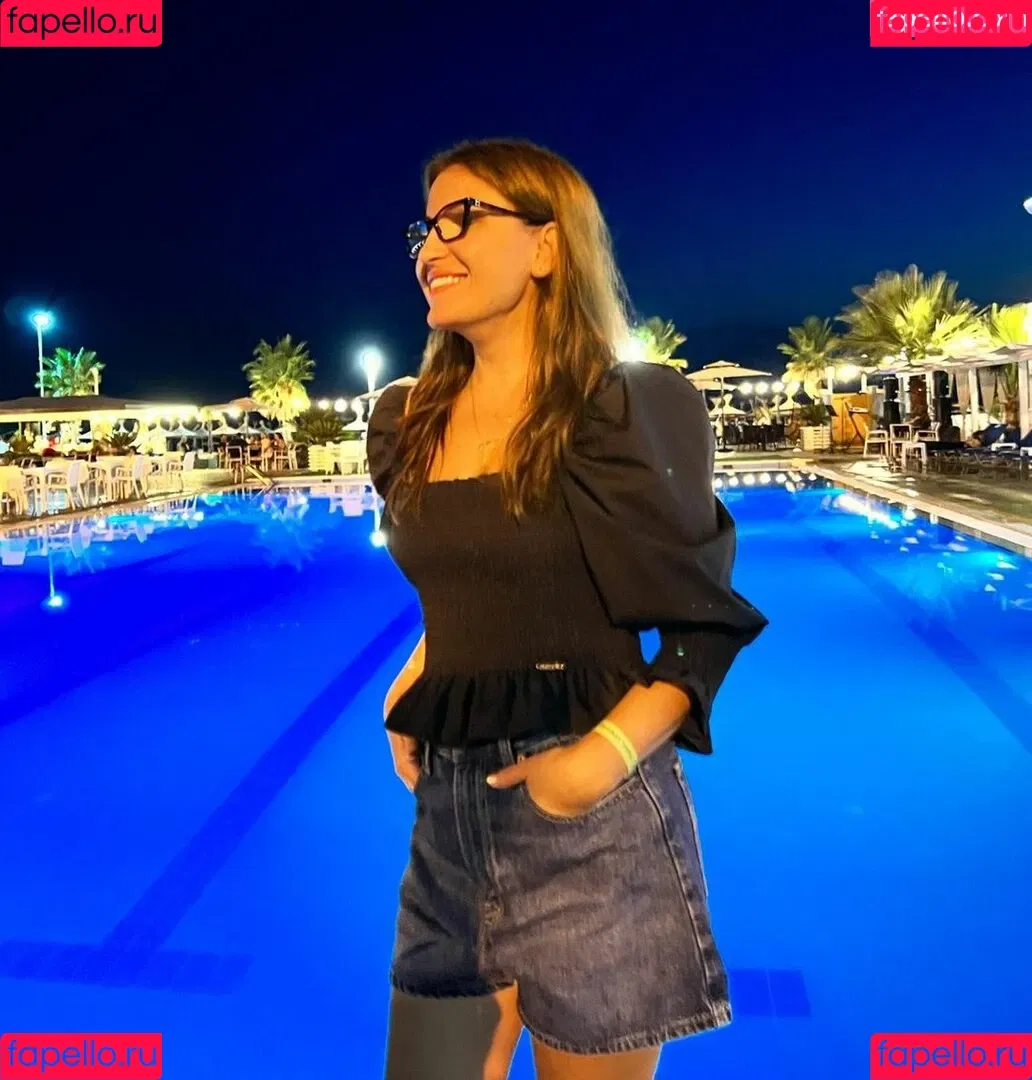 Fiori Dardha Onlyfans Photo Gallery 