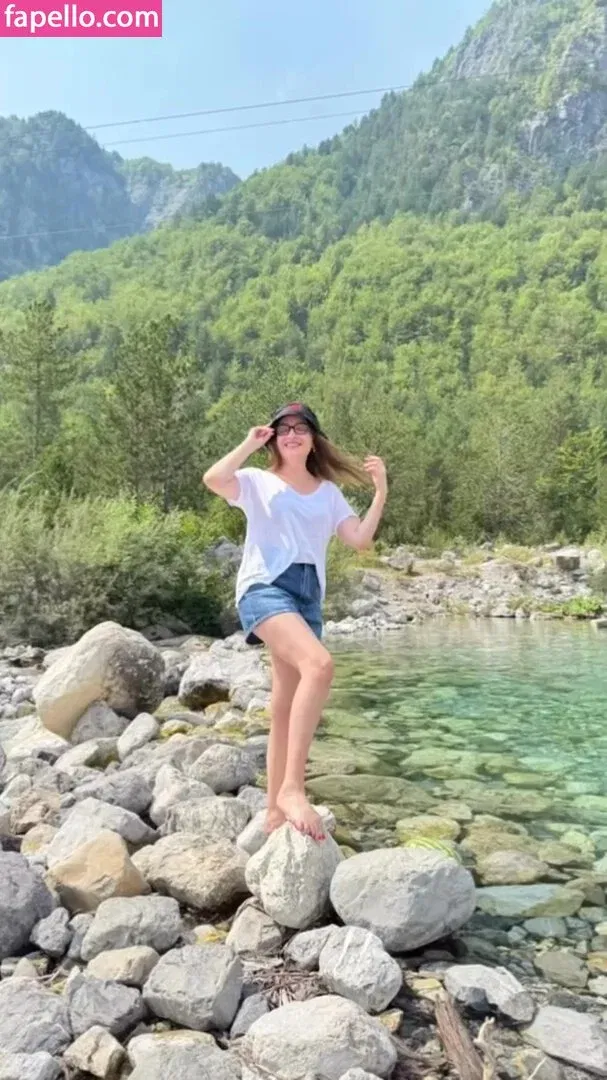 Fiori Dardha Onlyfans Photo Gallery 