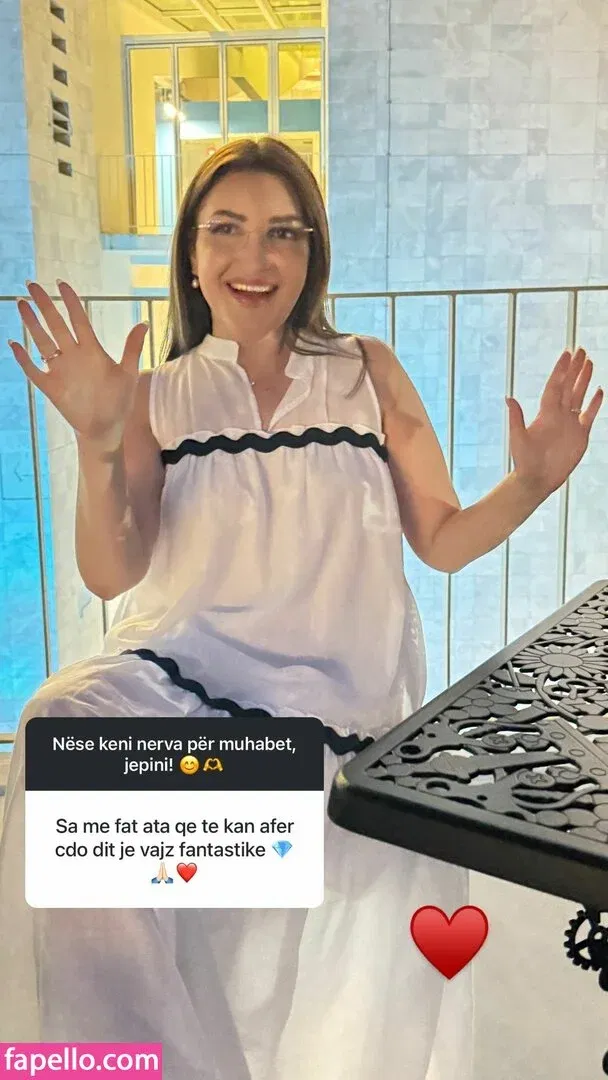 Fiori Dardha Onlyfans Photo Gallery 