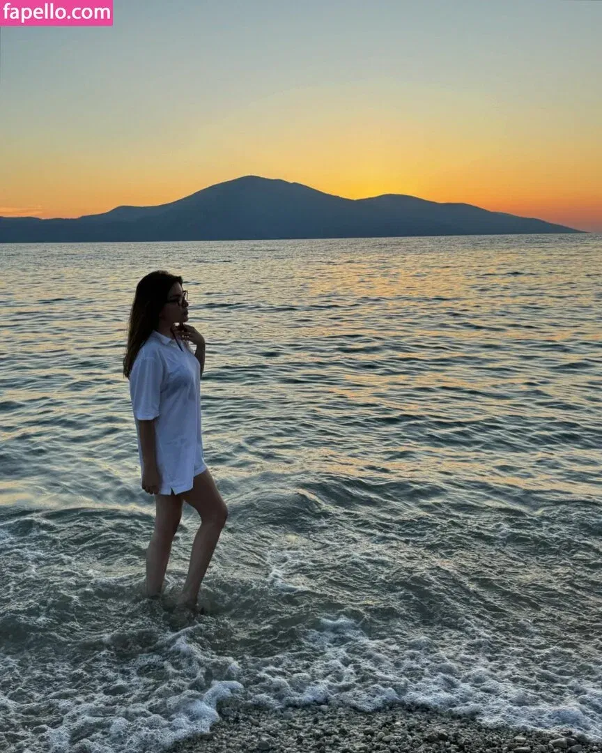 Fiori Dardha Onlyfans Photo Gallery 