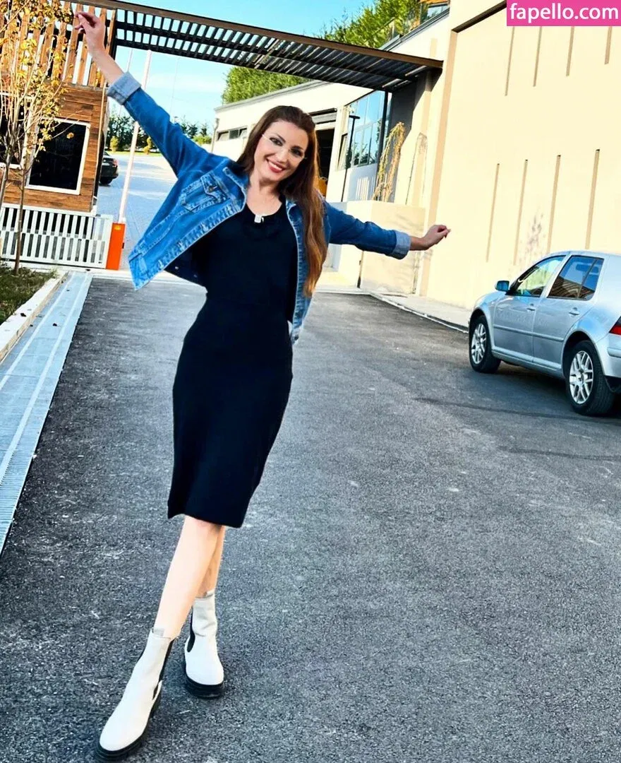 Fiori Dardha Onlyfans Photo Gallery 