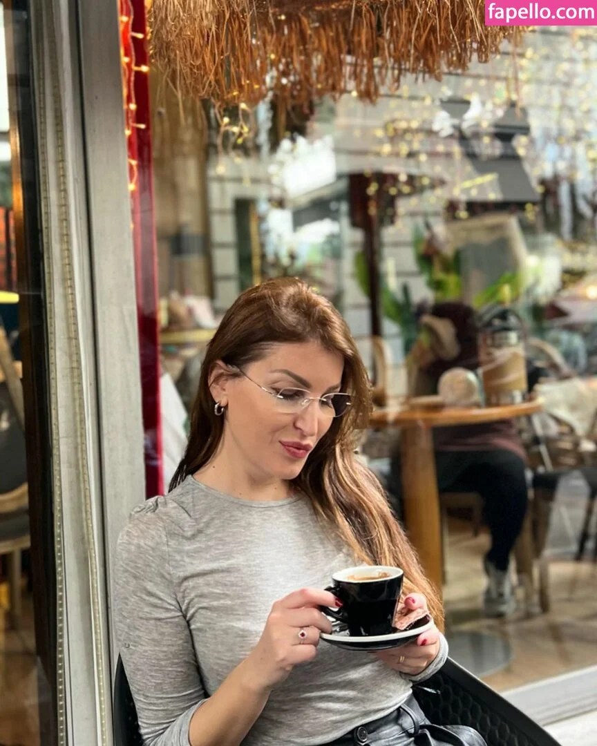 Fiori Dardha Onlyfans Photo Gallery 