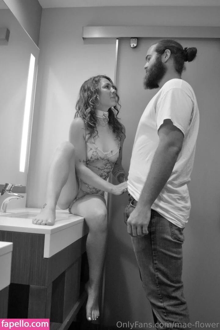 mae-flower Onlyfans Photo Gallery 