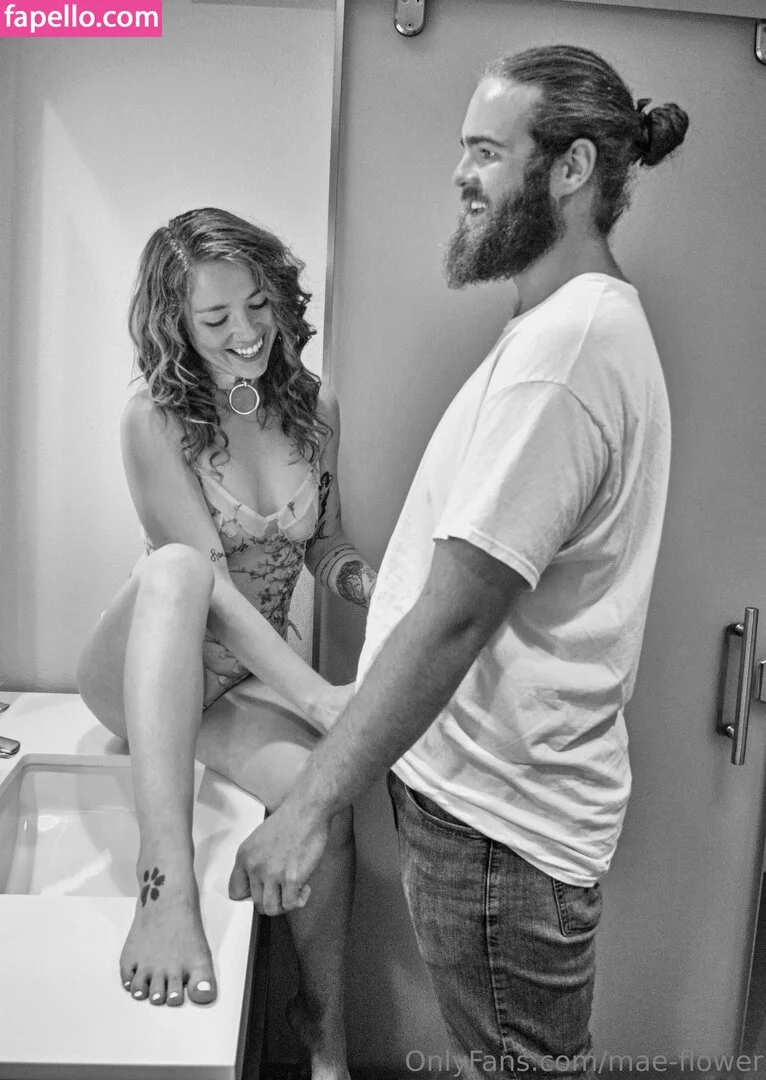 mae-flower Onlyfans Photo Gallery 