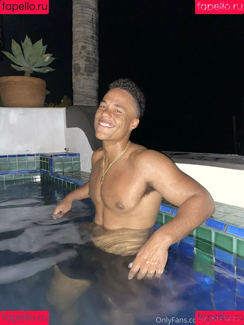 cmulaaa Onlyfans Photo Gallery 