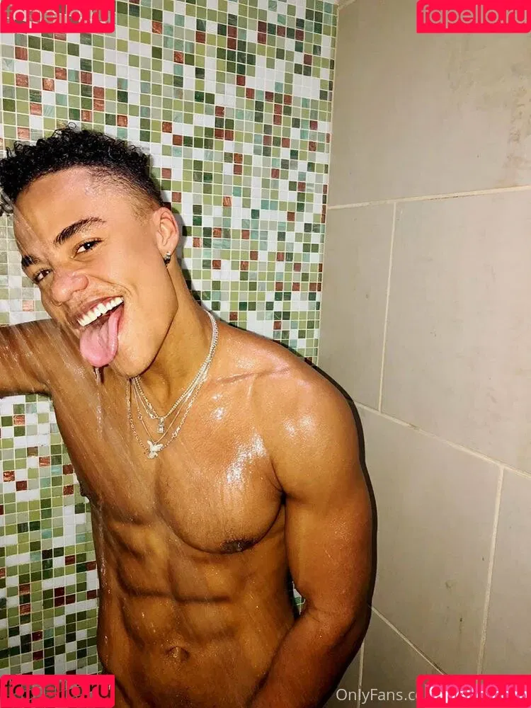 cmulaaa Onlyfans Photo Gallery 
