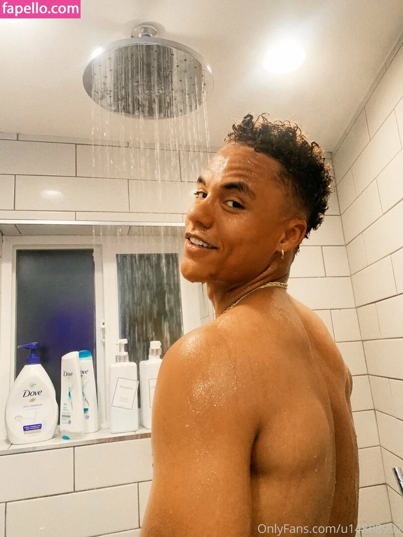 cmulaaa Onlyfans Photo Gallery 