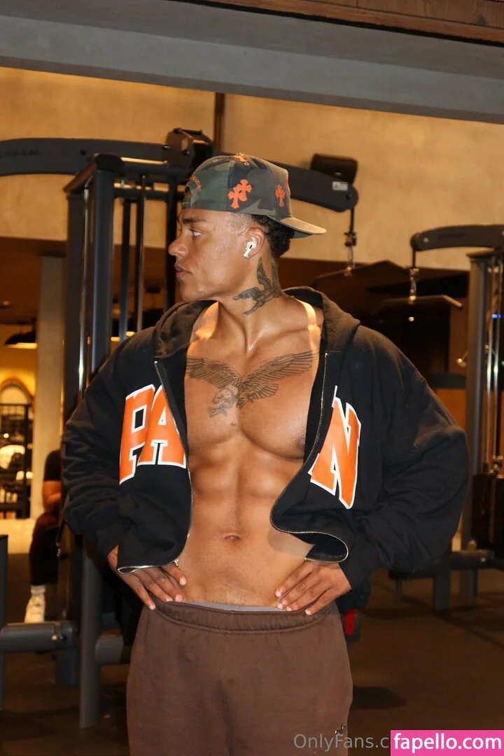 cmulaaa Onlyfans Photo Gallery 