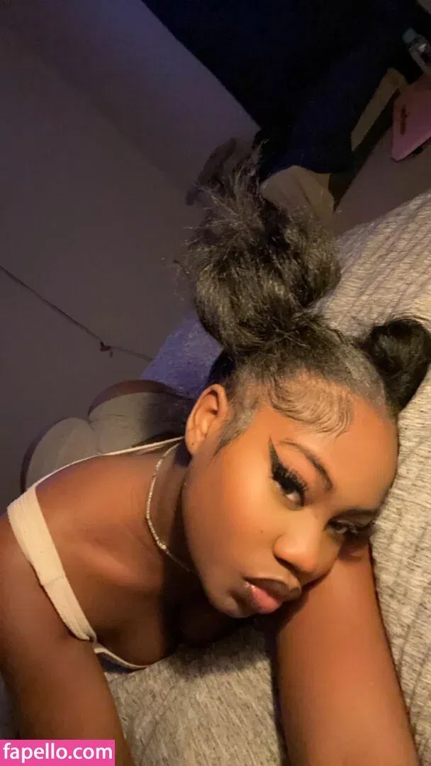 luv.tr1s3 Onlyfans Photo Gallery 