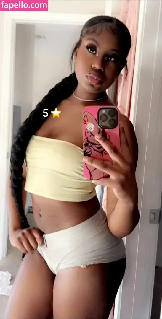 luv.tr1s3 Onlyfans Photo Gallery 