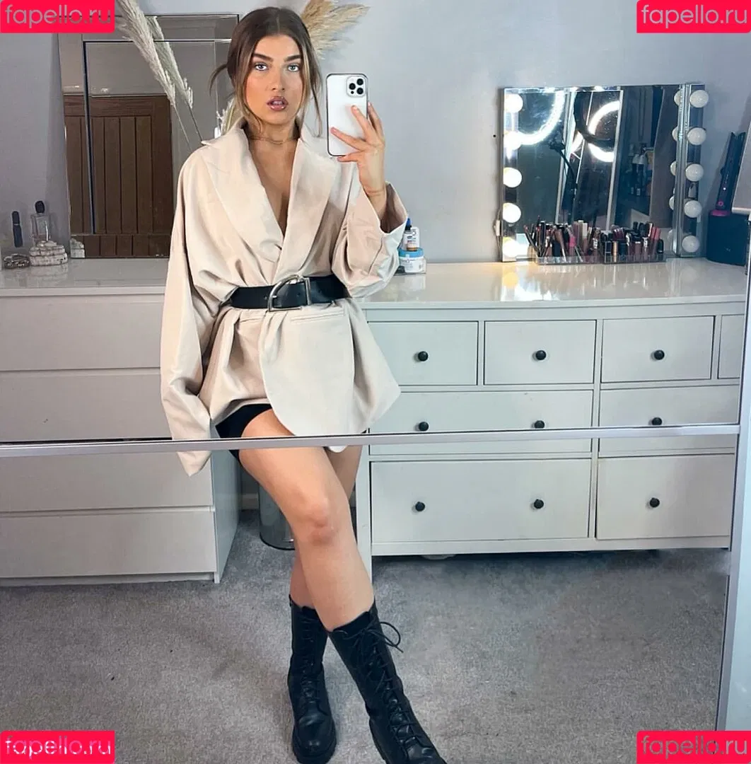 Ellie Couser Onlyfans Photo Gallery 