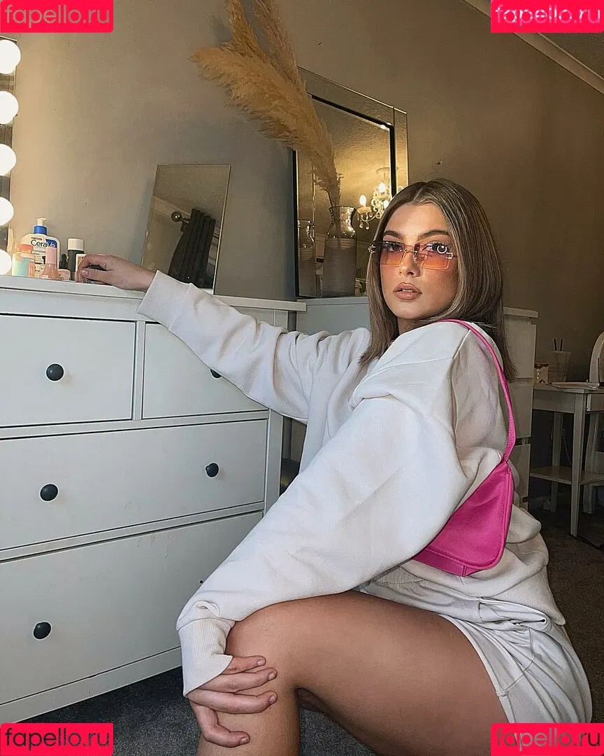Ellie Couser Onlyfans Photo Gallery 