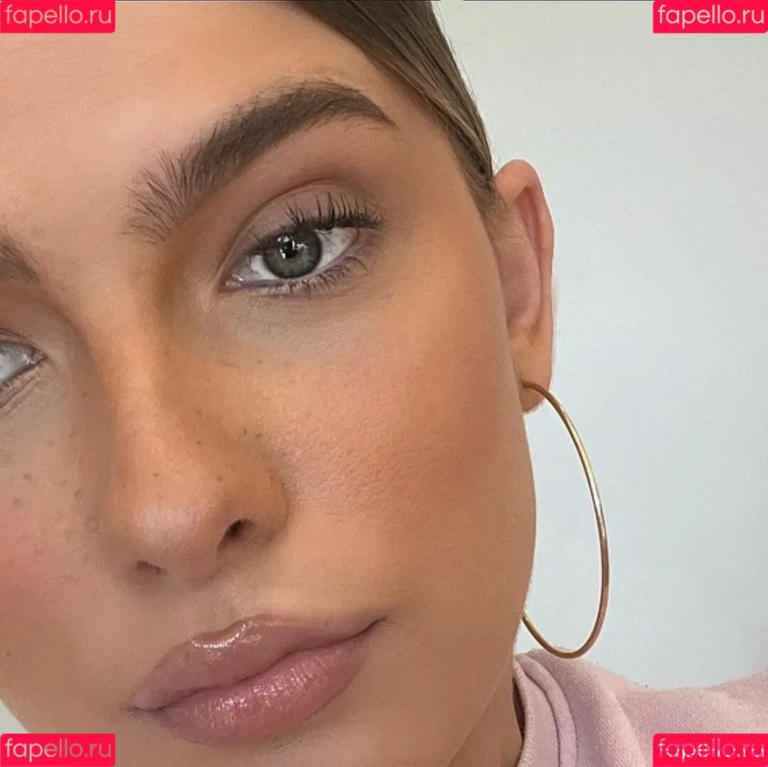 Ellie Couser Onlyfans Photo Gallery 