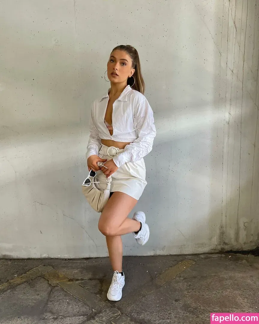 Ellie Couser Onlyfans Photo Gallery 