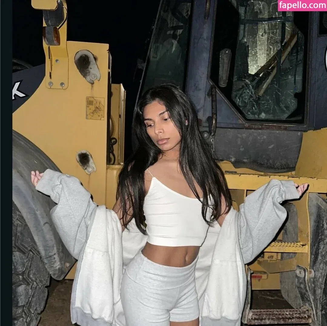 angelakira Onlyfans Photo Gallery 