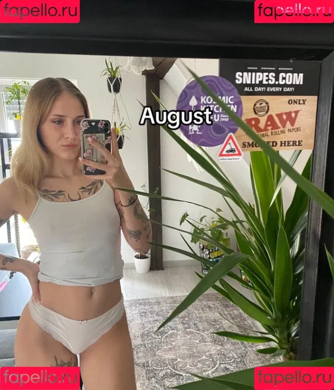 Lisaxptc Onlyfans Photo Gallery 