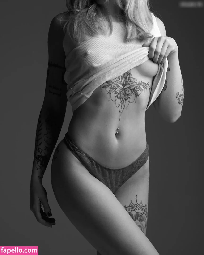 Lisaxptc Nude Onlyfans Photo 44