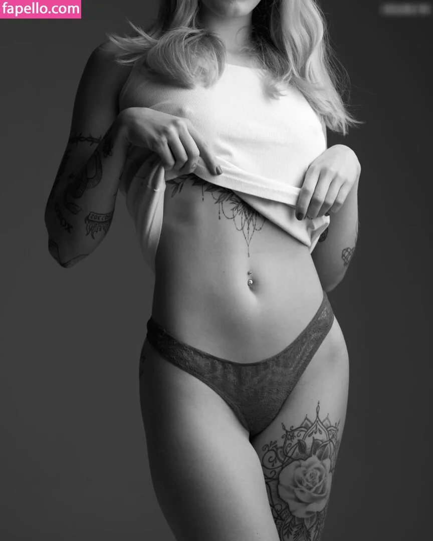 Lisaxptc Nude Onlyfans Photo 41