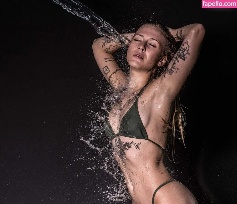 Lisaxptc Nude Onlyfans Photo 14