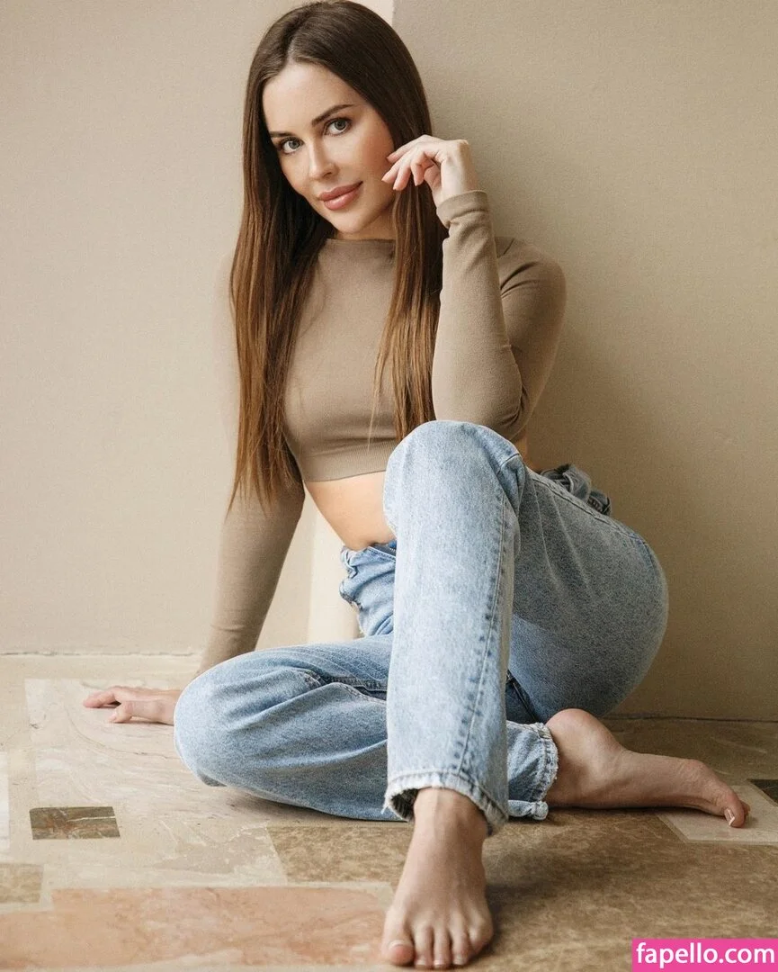 Julia Mikhalkova Onlyfans Photo Gallery 